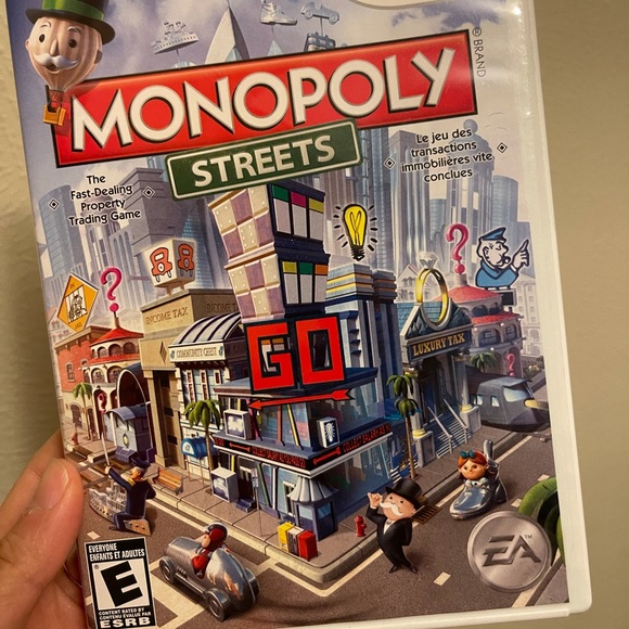 Wii Monopoly Streets Game - Picture 1 of 3